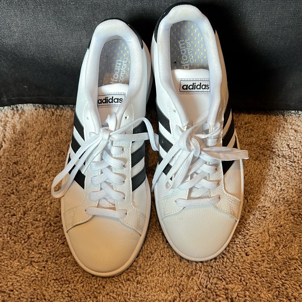 Womens Adidas sneakers
